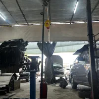 مکانیک حرفه ایی یا نیمه حرفه ایی