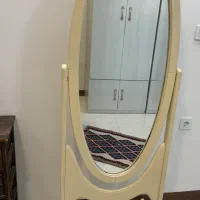 آینه قدی پایه دار