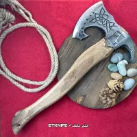 تبر دستساز فولادی ریخته یخ شکن بیات دسته چوب نارون