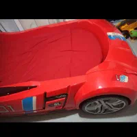 تخت ماشین قرمز