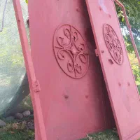 درب ورودی حیاط منزل در حد نو