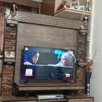 میز تلویزیون در حد نو