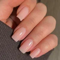 کاشت ناخن فقط 450