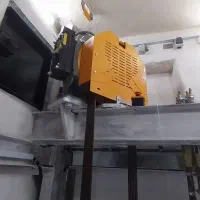 شاگرد آسانسور