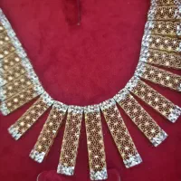 گردنبند طلا نو و رو  لباسی زیبا