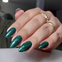 خدمات تخصصی ناخن