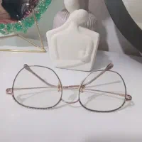 عینک قاب طلایی