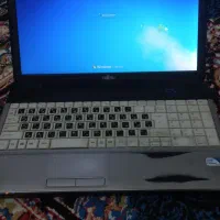 لپ تاپ فوجیتسو ویندوز ۷ رام ۴ گیگ درحد نو کم کار|رایانه همراه|اردبیل, |دیوار