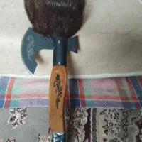 یک عدد تبر ویک عدد کلاه روسی اصل