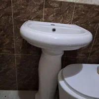 روشویی چینی با پایه