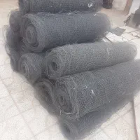 تور مرغی قدیمی گالوانیزه در سروستان