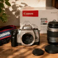 دوربین آنالوگ Canon EOS 300X