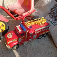 سه چرخه و ماشین باهم