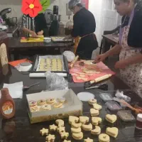 ورکشاپ شیرینی های نوروز با مدرک فنی و حرفه ای