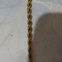 نصف گردن بند