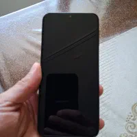 با سلام یه دستگاه گوشی سامسونگ