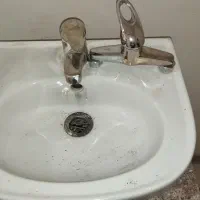 شیر روشویی و دستشویی به همراه سنگ روشویی و کابینت