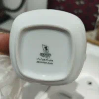 یک سرویس چینی با مشخصات عکس فروش می‌رسد