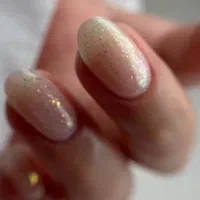 خدمات کاشت و ترمیم ناخن