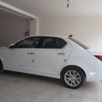 دنا پلاس اتوماتیک، مدل ۱۴۰۴