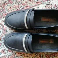 کفش چرمی دخترانه سایز 38 فقط 3 بار پوشیده شده