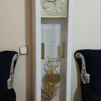 ساعت ایستاده و ویترین