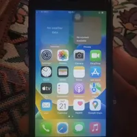 اپل iPhone 8 با حافظهٔ ۶۴ گیگابایت