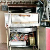 وسایل ساندویچی وپیتزابه صورت یکجا و تک بفروش میرسد