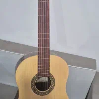 گیتار سالم درحد نو
