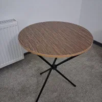 میز خاطره و جاروبرقی و طروف بلوری
