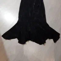 مقداری لباس دامن مجلسی، مانتو کوتاه و بلوز