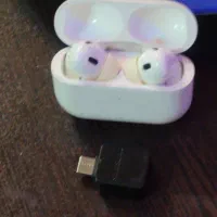 ایرپاد ایفون +کیف کمری + پول نقد پیدا کرده ام.