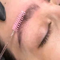 میکروبلیدینگ ابرو و میکروپیگمنتنشن