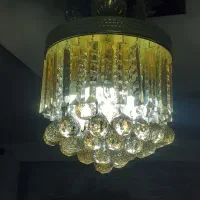 لوستر زیبا و جمع و جور با لامپ کم مصرف