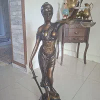 مجسمه برنز عدالت