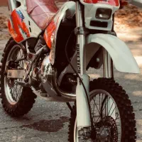 Crm250 سی ار ام cbr cb1300 Gsx bking