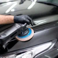 واکس و‌پولیش خودرو قیمت استثنایی