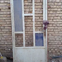 دو در با پنجره