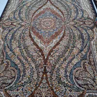 چند عدد فرش ۶ و ۱۲ متری و آشپزخانه