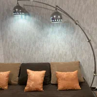 اباژور ایستاده