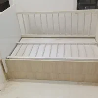 تخت نوزاد