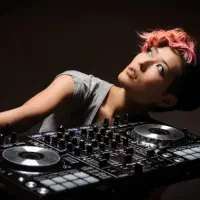 دیجی خانم نورپردازی مه سنگین و بخار و حباب ساز