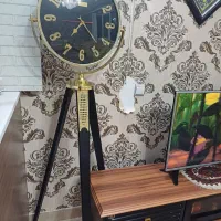 ساعت ایستاده