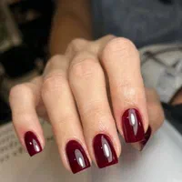 خدمات تخصصی کاشت ناخن در گلسار