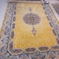 فرش هالیدی طلایی