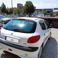پژو 206