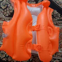 جلیقه نجات استخر