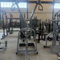 کرانچ شکم بدنسازی باشگاهی بدنسازی