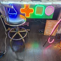 چاپ تابلوساز برچسب تبلیغات تضمینی|خدمات پیشه و مهارت|کیش, |دیوار