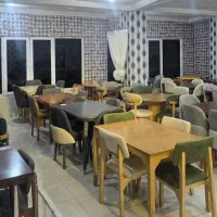 ناهار خوری با چوب راش و پایه فورتیک ثابت.در زرکالا|میز و صندلی غذاخوری|یاسوج, |دیوار